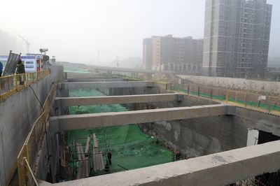 集团领导调研轨道交通工程建设